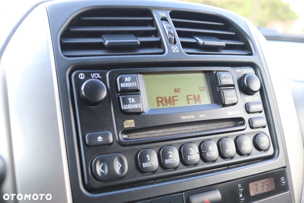 Toyota RAV4 4x4 Sol - 28