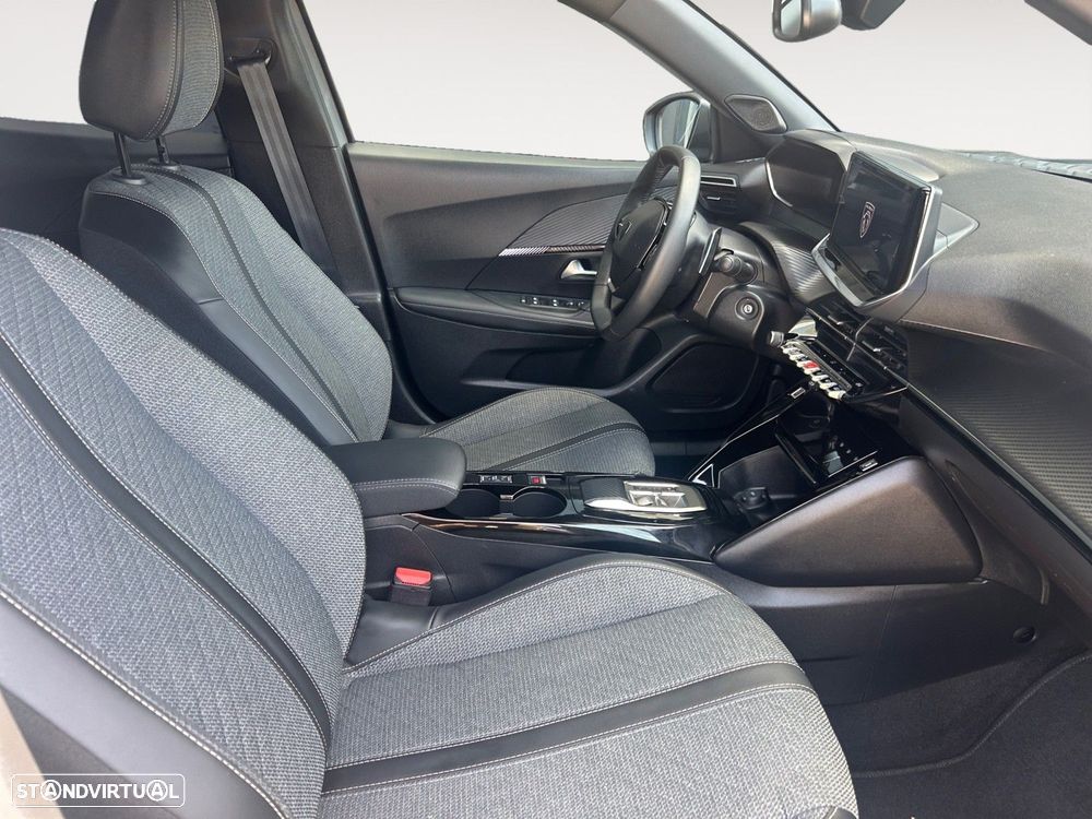 Peugeot 2008 1.2 Hybrid Allure e-DCS6 - 15