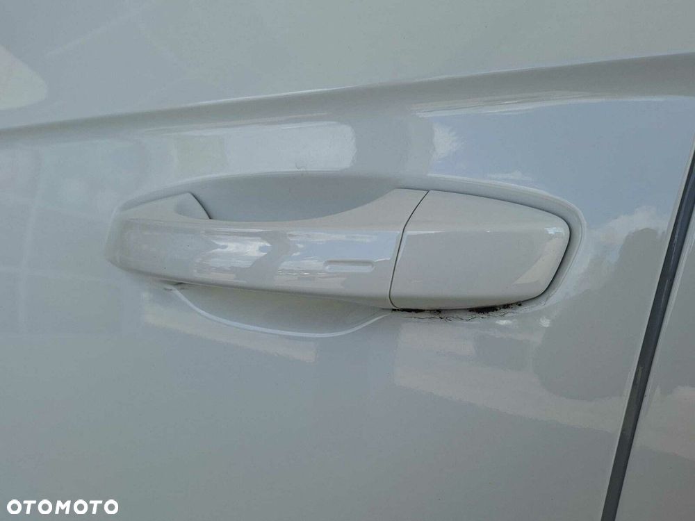 Volkswagen T-Roc - 24