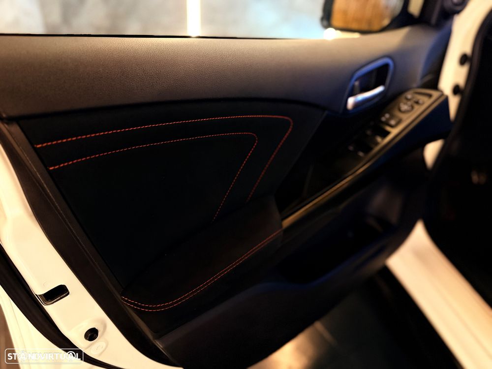 Honda Civic 2.0 VTEC Turbo Type R GT - 24