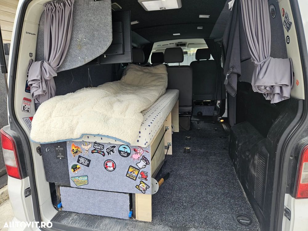 Volkswagen Caravelle - 24