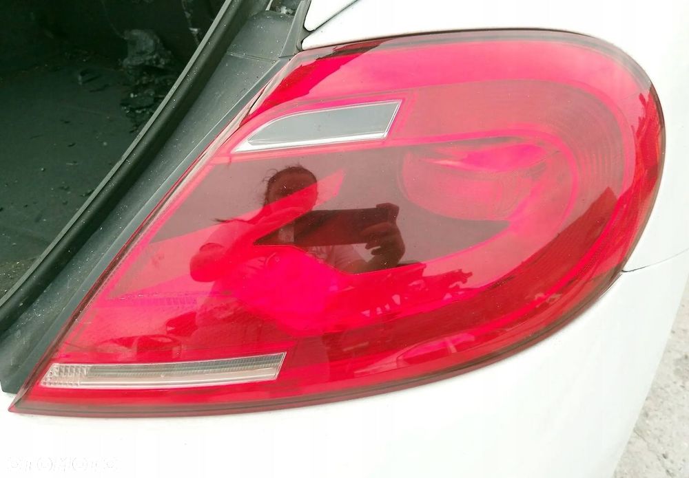 NEW BEETLE 1.2 TSI 2015 LAMPA PRAWA TYŁ TYLNA LC9A - 1