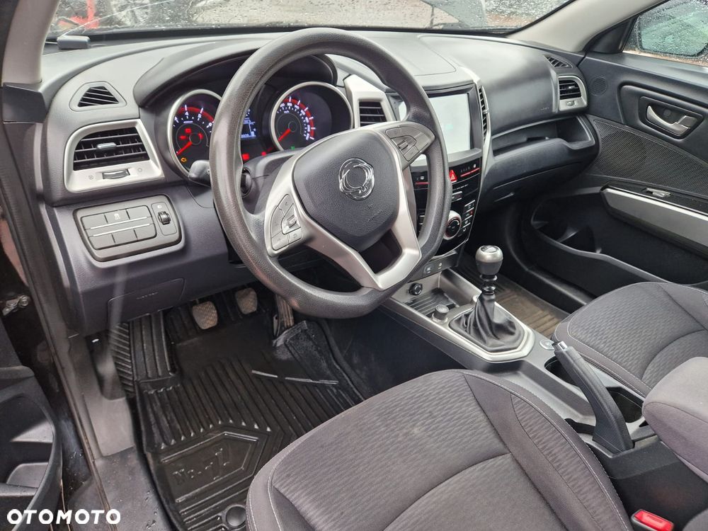 SsangYong/KGM Tivoli 1.6 Crystal Base klm - 12