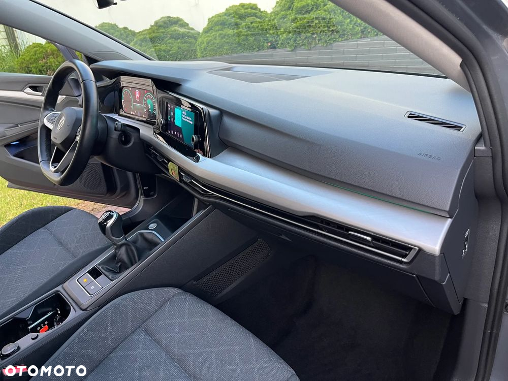 Volkswagen Golf VIII 1.5 TSI EVO Life - 25