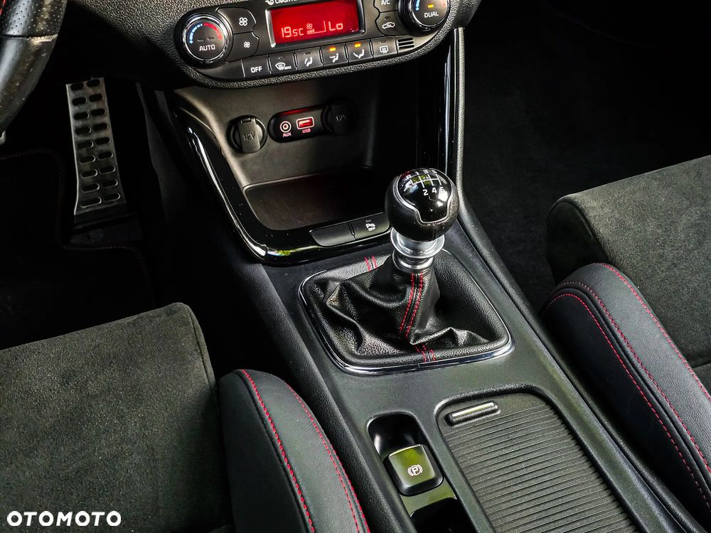 Kia Ceed - 18