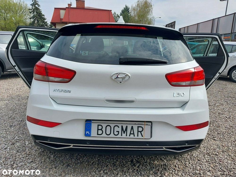 Hyundai i30 1.5 DPI Comfort - 11