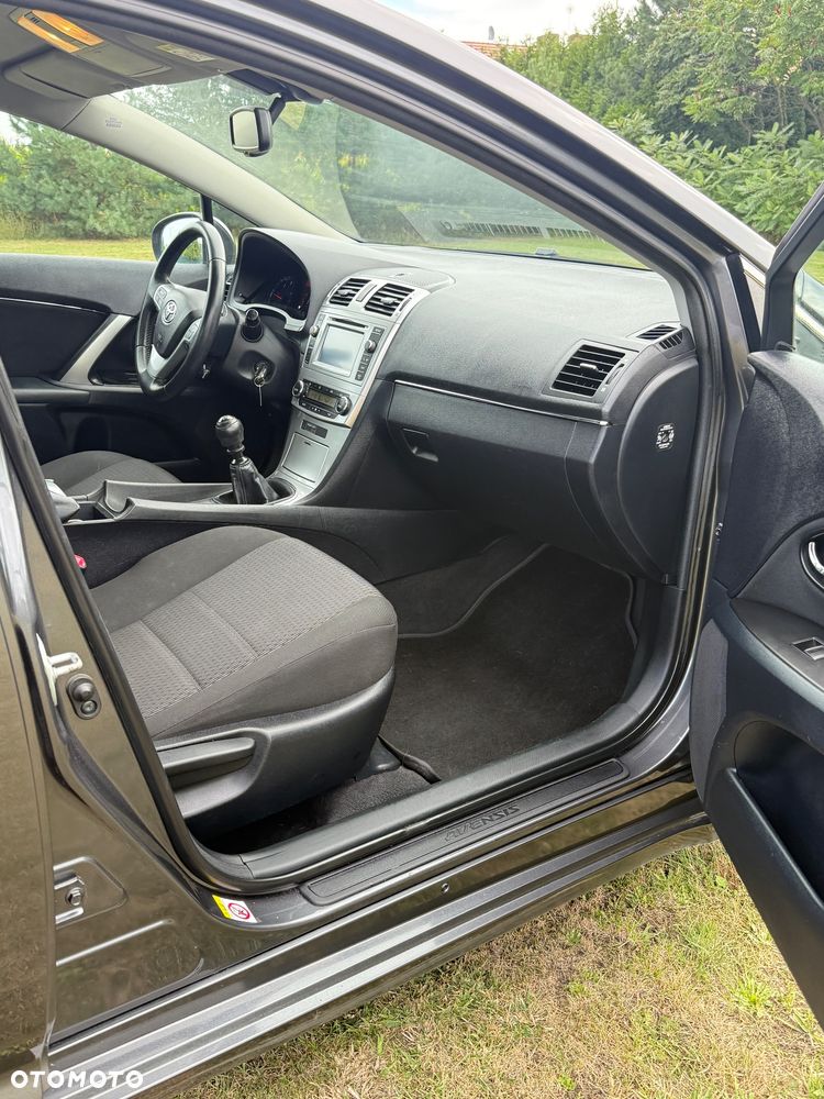 Toyota Avensis 2.0 D-4D Active - 19