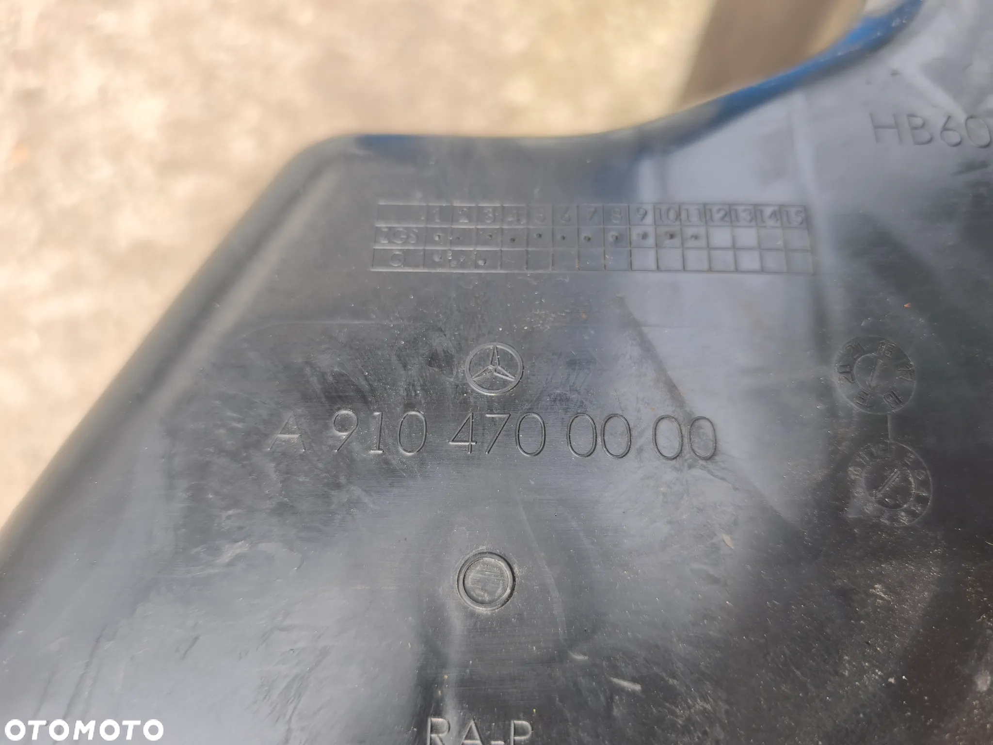 Zbiornik adblue a9104700000 Mercedes-Benz Sprinter w910 - 3