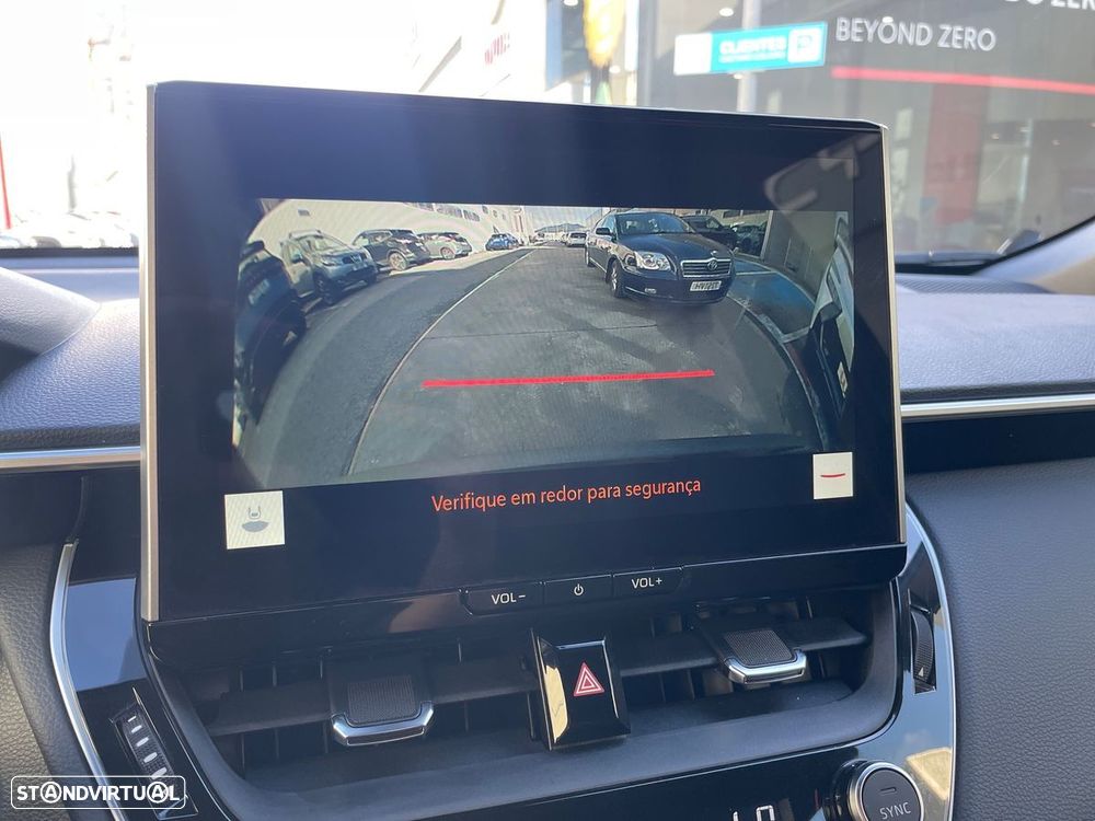 Toyota Corolla Cross 2.0 Hybrid Exclusive - 23