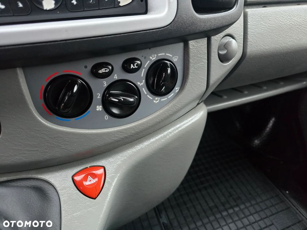 Renault Trafic Grand Passenger Pack Clim - 11