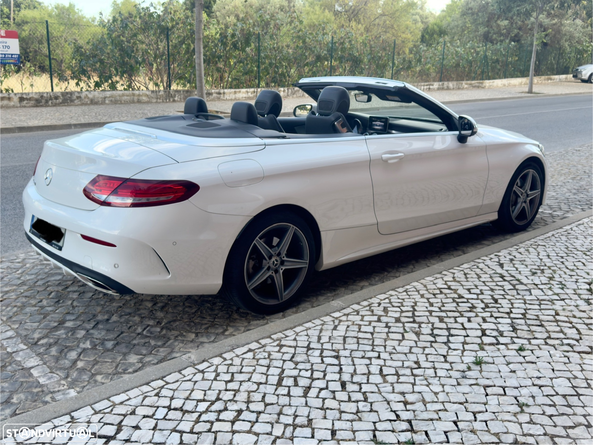 Mercedes-Benz C 180 Coupe 7G-TRONIC AMG Line - 4