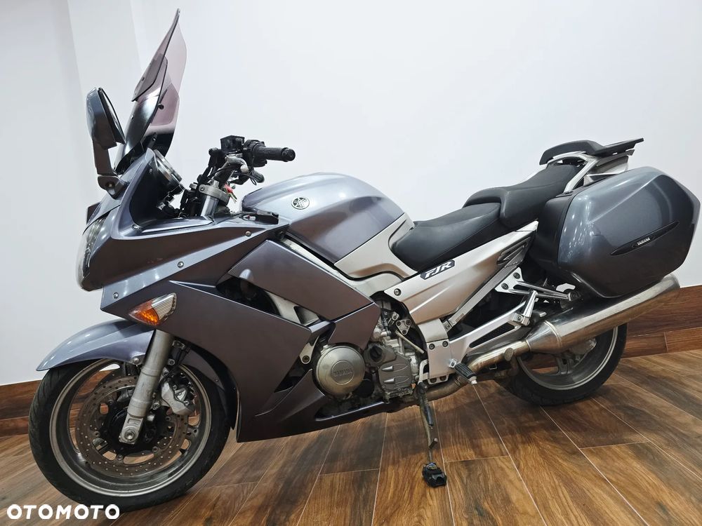 Yamaha FJR - 24