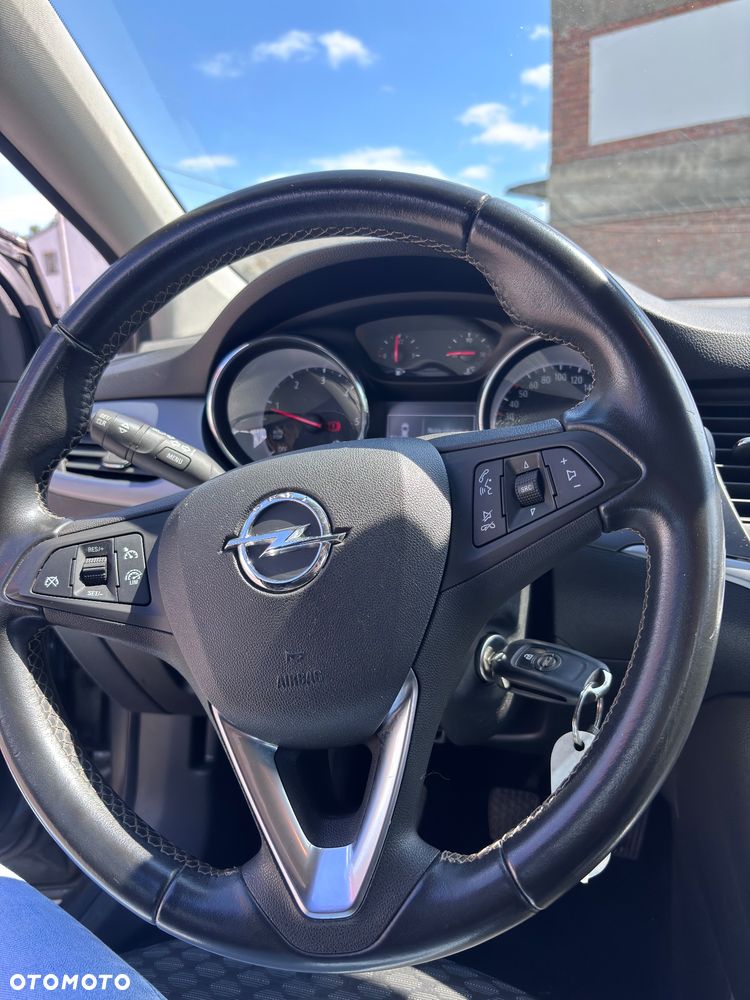 Opel Astra 1.6 CDTI Dynamic - 11