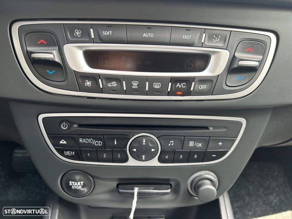 Renault Mégane 1.5 dCi Dynamique - 27