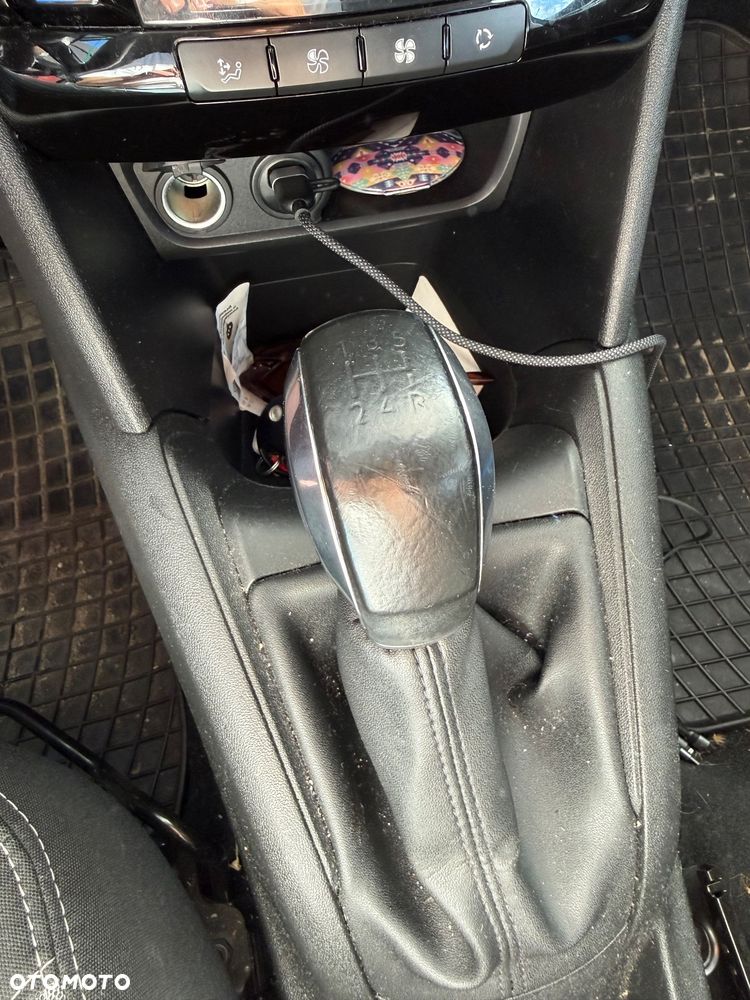 Peugeot 208 1.2 PureTech Style - 15