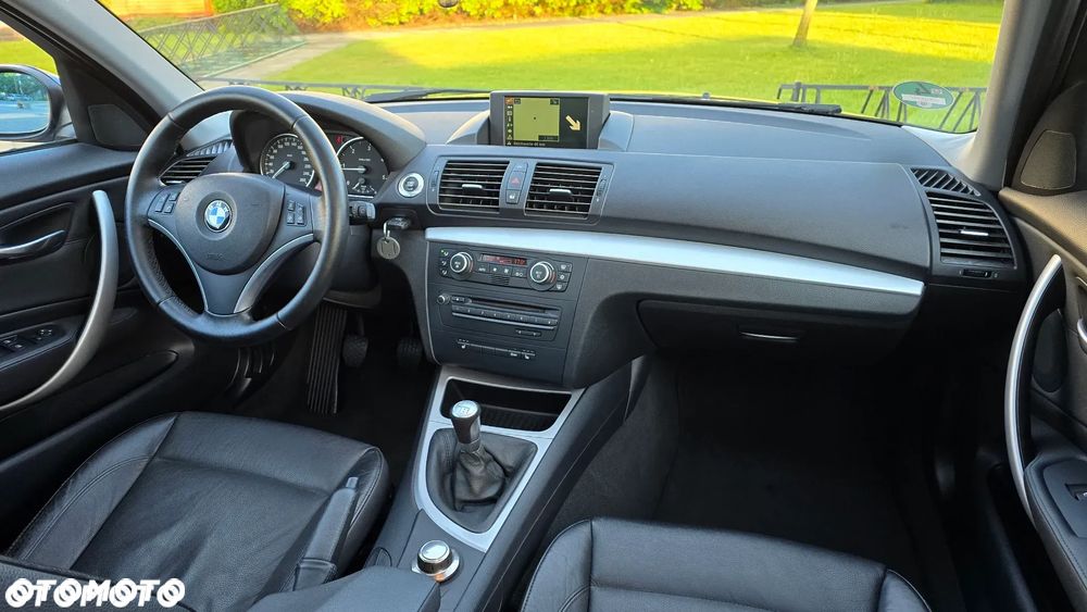 BMW Seria 1 120d DPF Edition Sport - 12