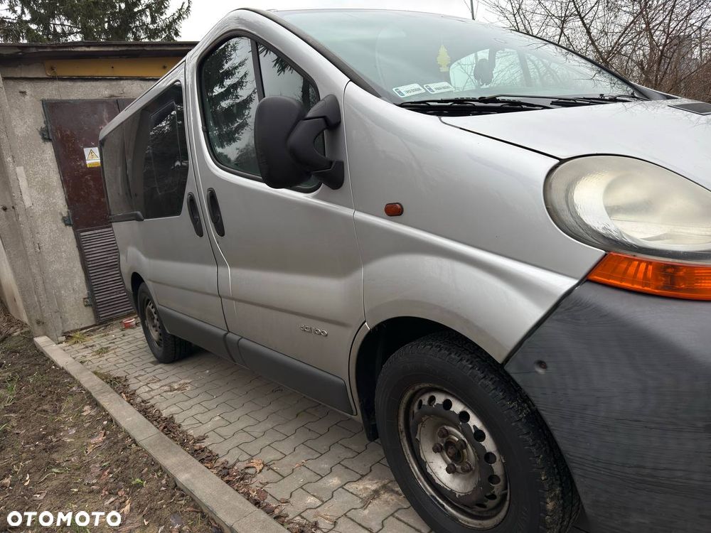 Renault Trafic Passenger - 3