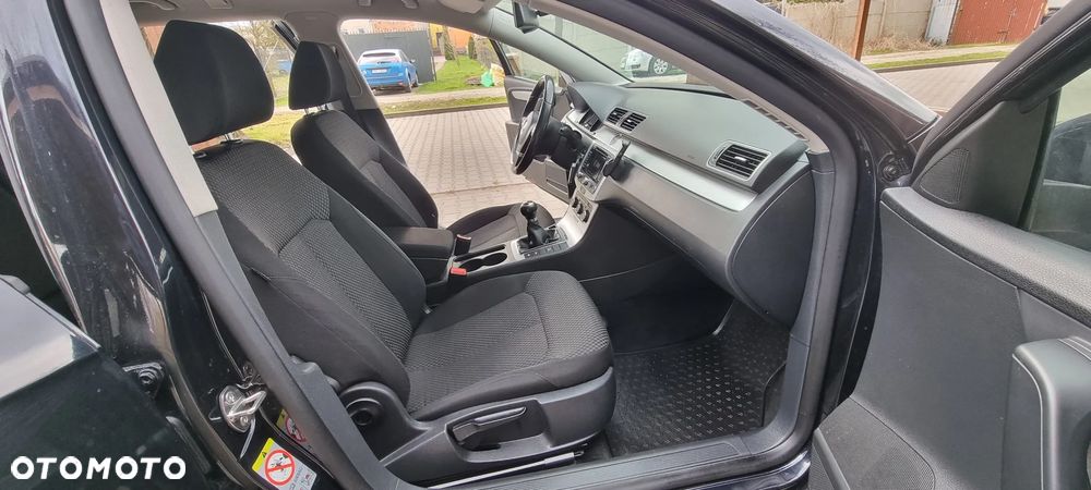 Volkswagen Passat 2.0 BlueTDI SCR Business Edition - 19