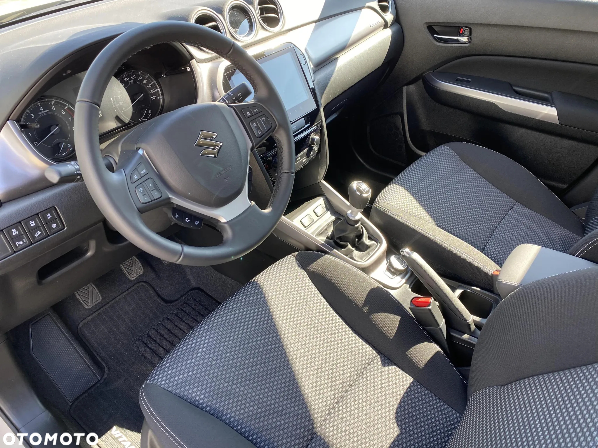 Suzuki Vitara 1.4 Boosterjet mHEV Premium Plus 4WD - 9