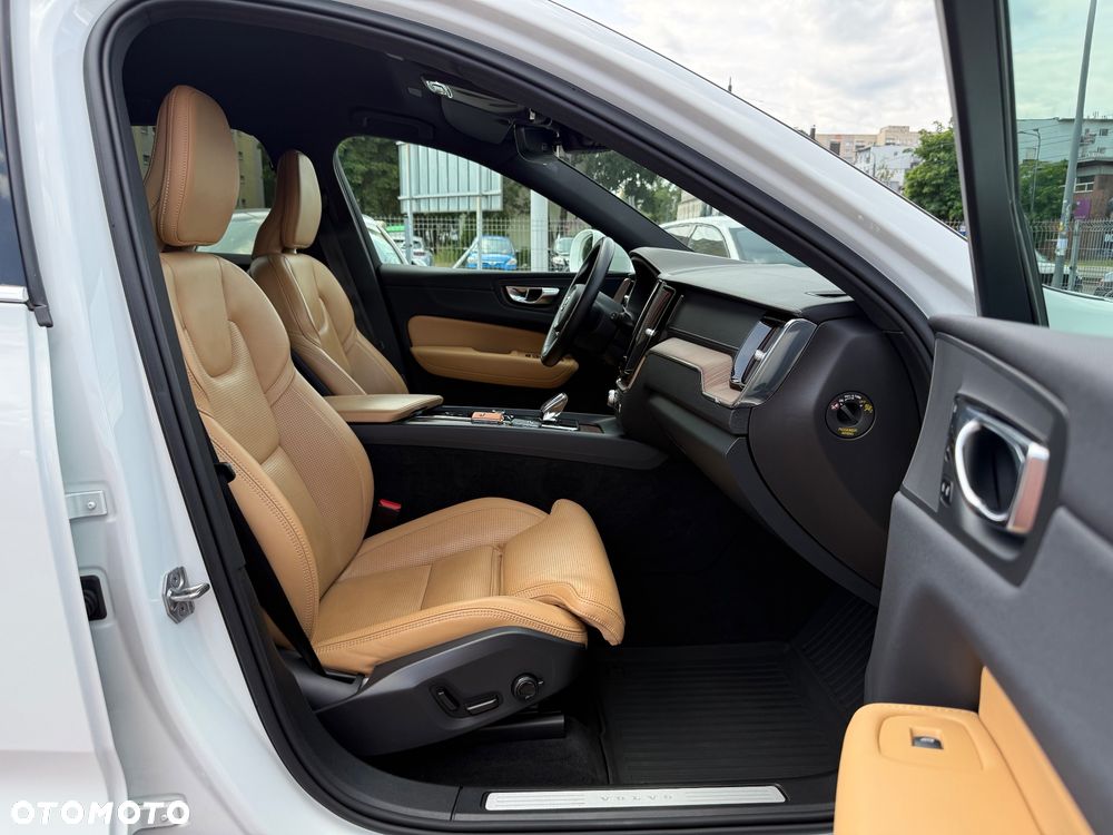 Volvo XC 60 B4 B Inscription - 25