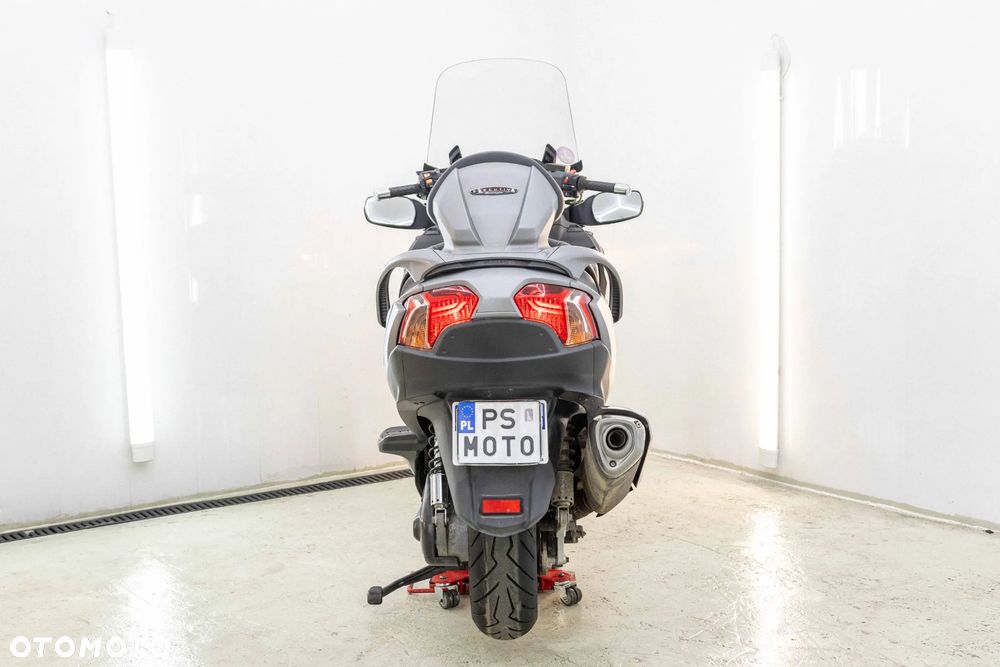 Suzuki Burgman - 8