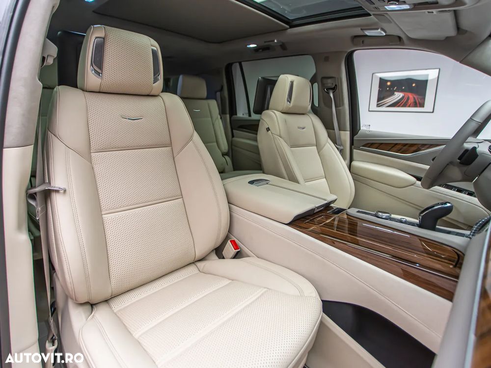 Cadillac Escalade 6.2 V8 ESV Platinum - 12