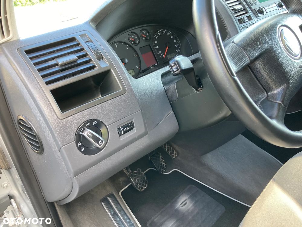 Volkswagen Caravelle L2 - 16