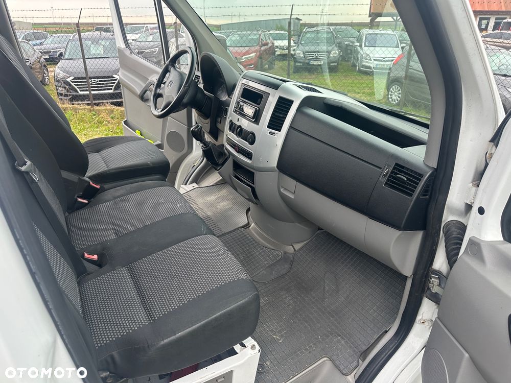Mercedes-Benz Sprinter - 10