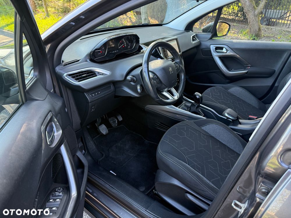 Peugeot 2008 PureTech 110 Stop&Start Allure - 19