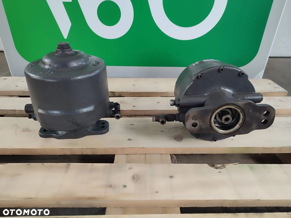 Siłownik hamulca tarczowego tył M731850001010 MASSEY FERGUSON 8690 - 5