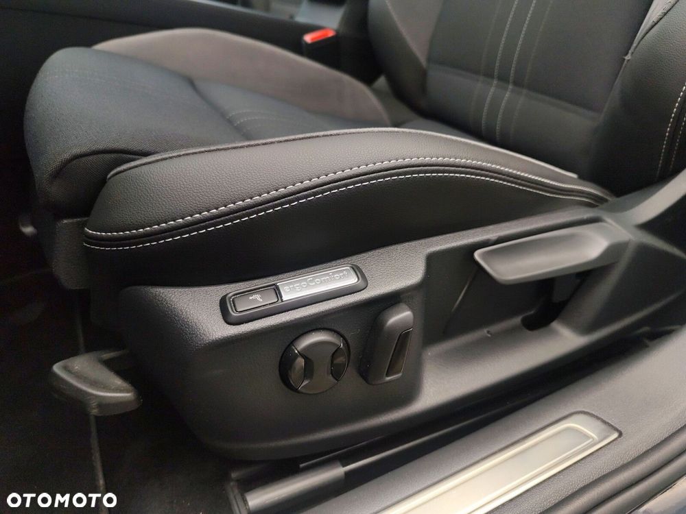 Volkswagen Passat Alltrack - 12