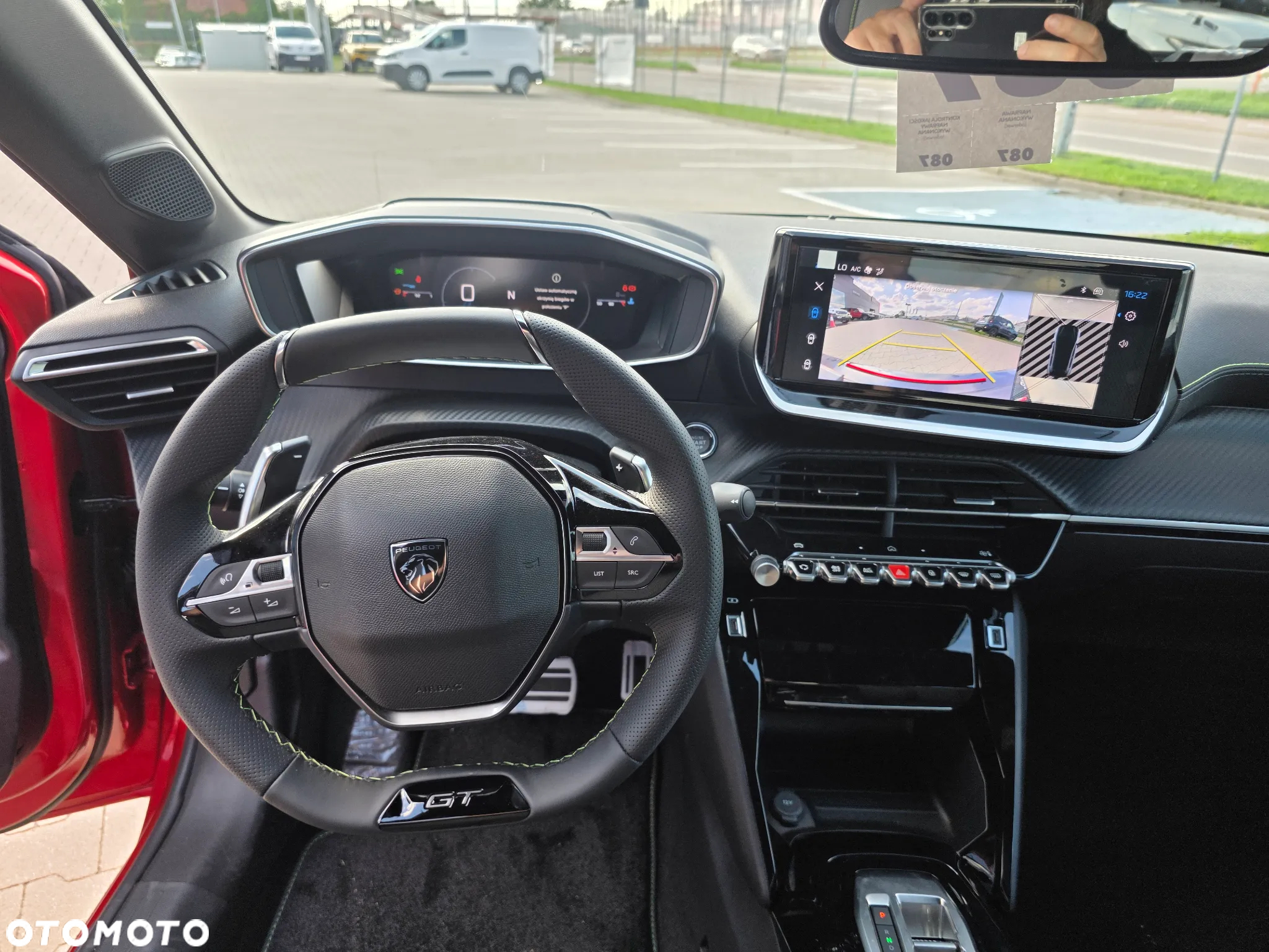 Peugeot 208 1.2 mHEV GT - 11