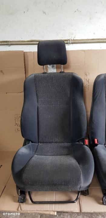 Corolla E12 fotele fotel 5D kombi