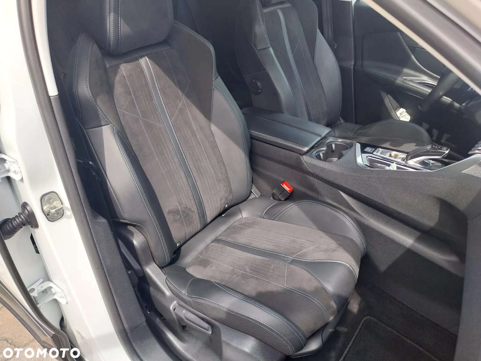 Peugeot 3008 1.5 BlueHDi Crossway S&S EAT8 - 21