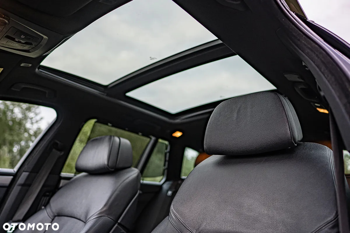 BMW Seria 5 525d Touring Sport-Aut - 32
