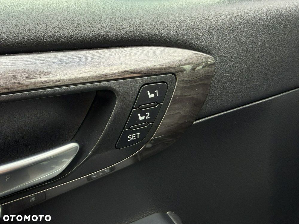 Toyota Highlander 2.5 Hybrid Prestige - 17