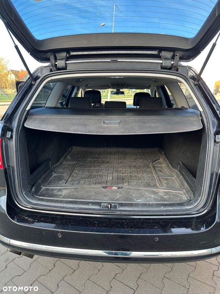 Volkswagen Passat 2.0 TDI Highline DSG - 25