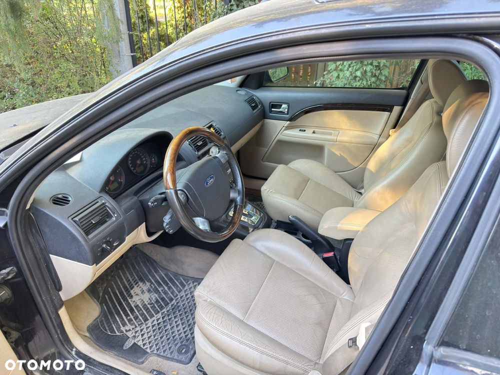 Ford Mondeo 2.0 TDCI Ghia X - 9