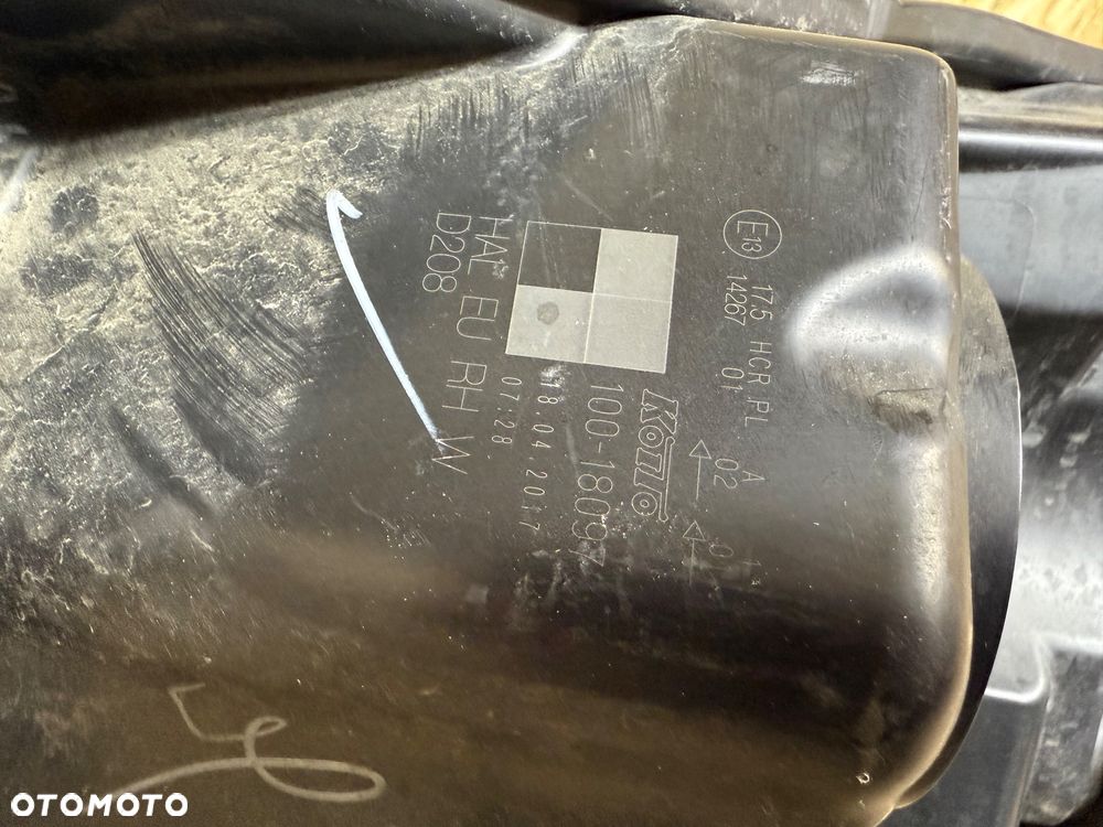LAMPA PRZÓD PRAWA PRZEDNIA PRAWA SOCZEWKA ZWYKŁA SUZUKI VITARA III KOITO 100-18097 - 3