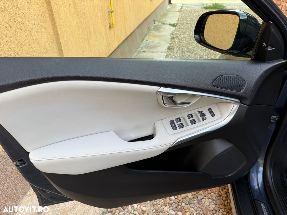 Volvo V40 T4 AWD Geartronic Pro - 13