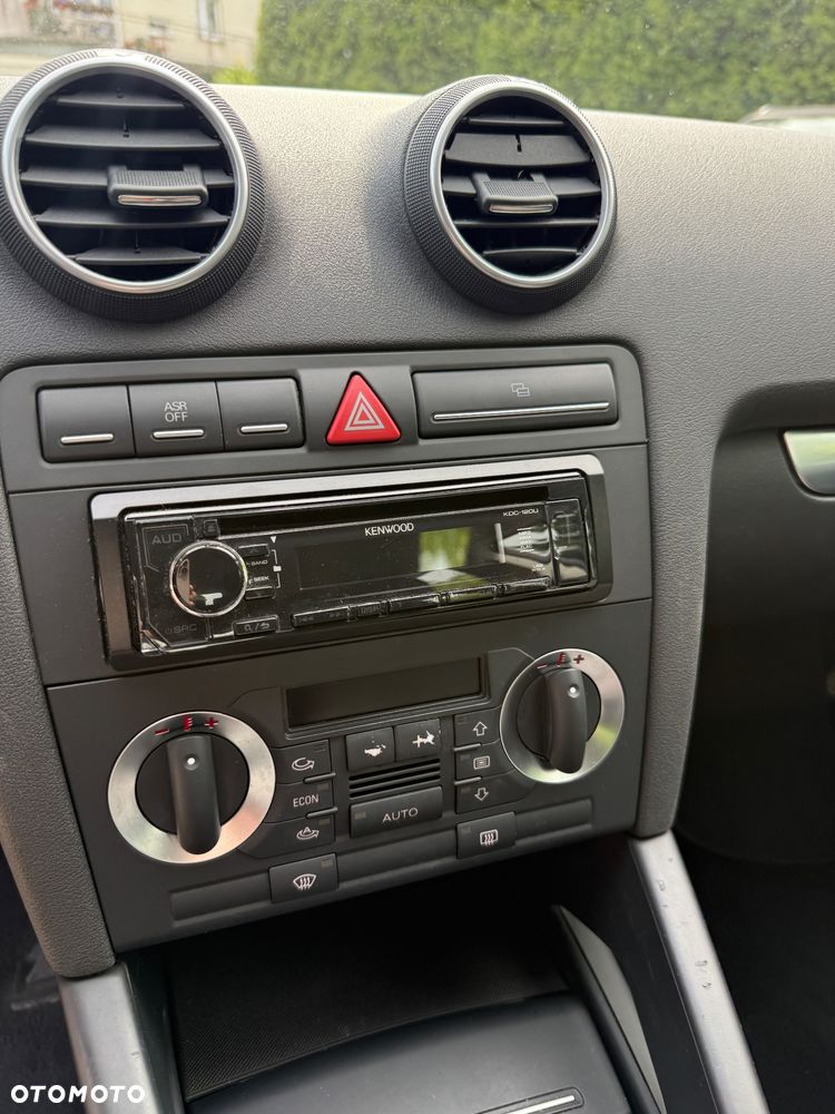 Audi A3 3-drzwiowe 1.6 Ambition - 18