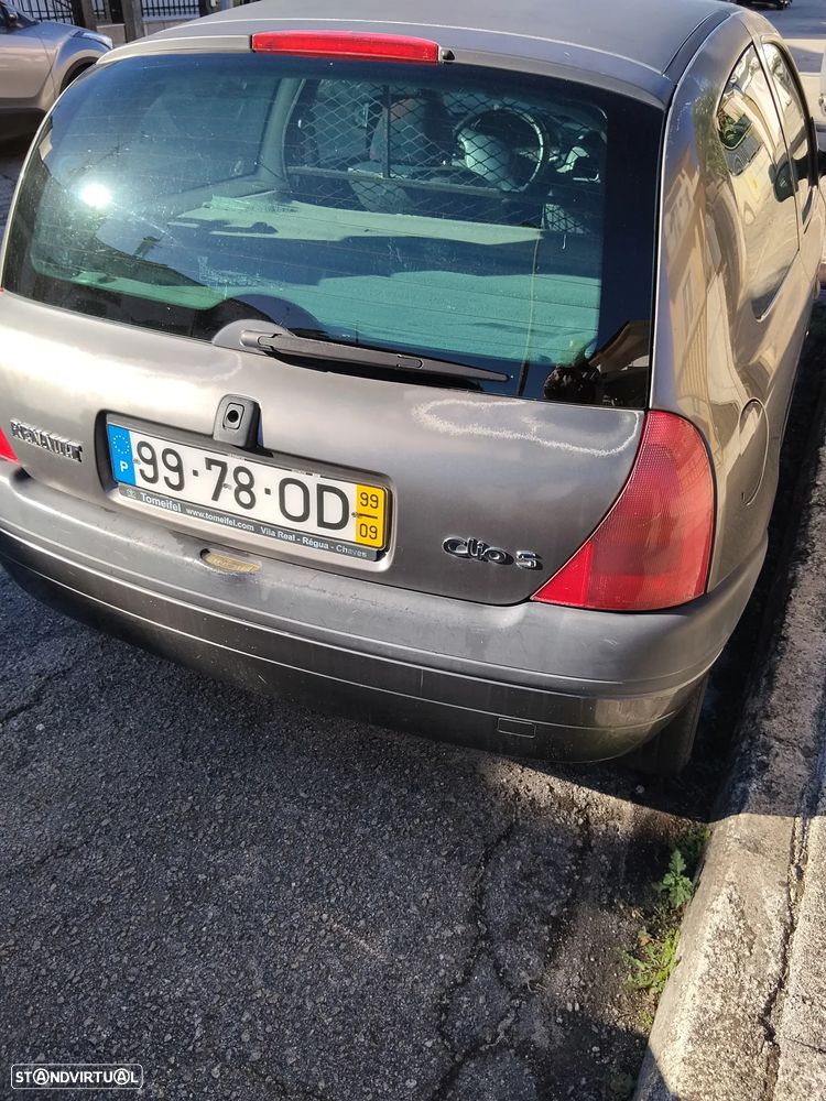 Renault Clio 1.9 D RN - 3