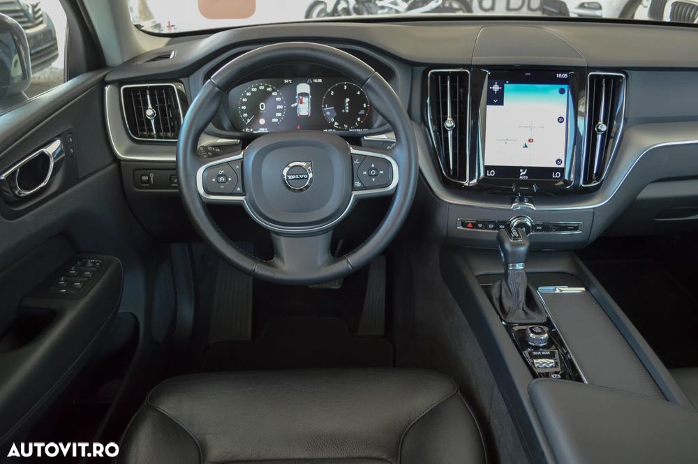 Volvo XC 60 D4 AWD Geartronic Momentum - 24