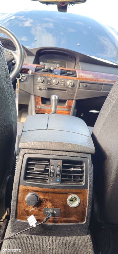 BMW Seria 5 530xi - 28