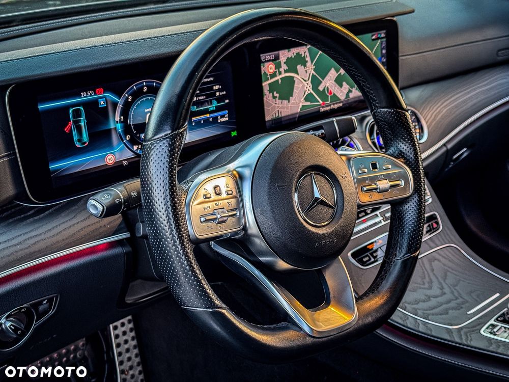 Mercedes-Benz Klasa E 220 d Coupe 4-Matic 9G-TRONIC - 33