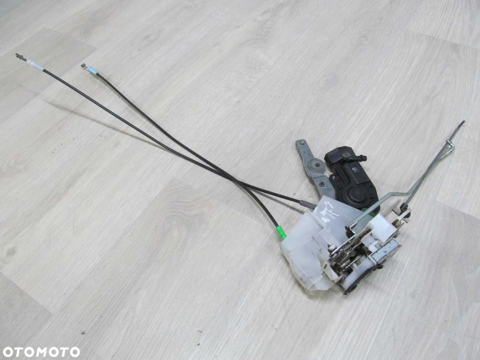 ISUZU N35 N NPR L GRAFTER ZAMEK DRZWI PRAWY 07-18 - 4