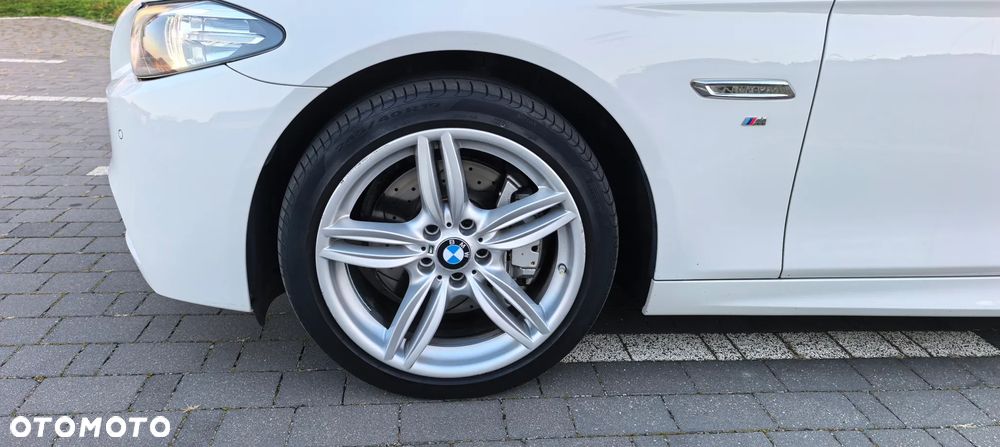 BMW Seria 5 525d xDrive - 8