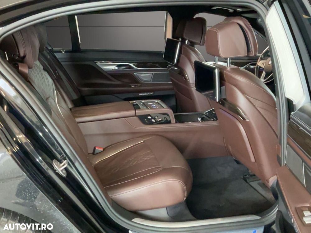 BMW Seria 7 740Le xDrive iPerformance - 11