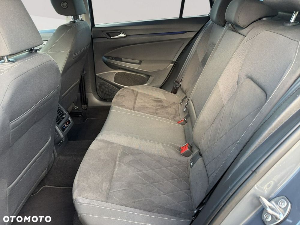 Volkswagen Golf 1.5 eTSI EVO Style DSG - 23
