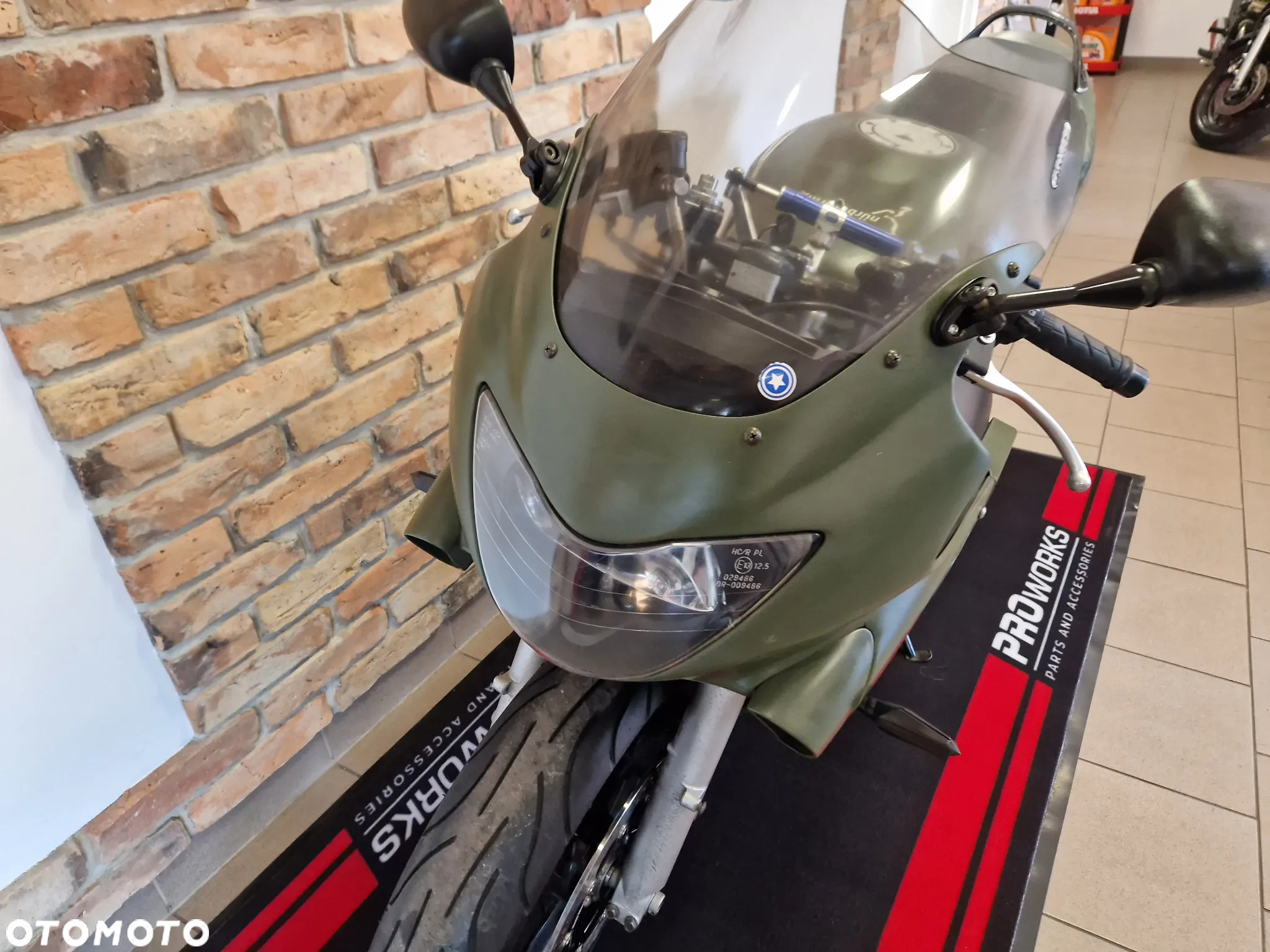 Honda CBR - 27